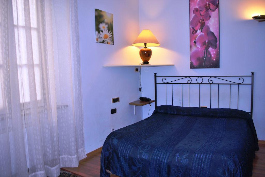 Hotel Il Loggiato Dei Serviti Como Exteriör bild
