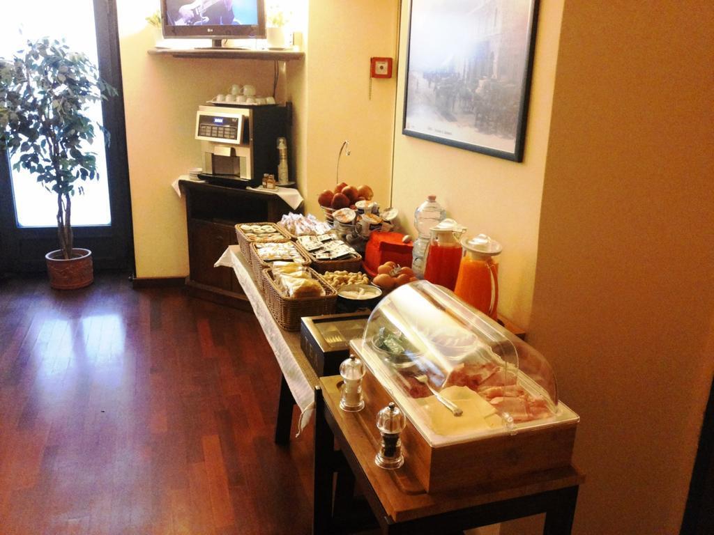 Hotel Il Loggiato Dei Serviti Como Exteriör bild